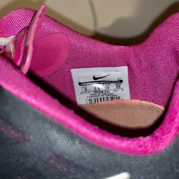 Nike trainers! - Picture 2 of 3